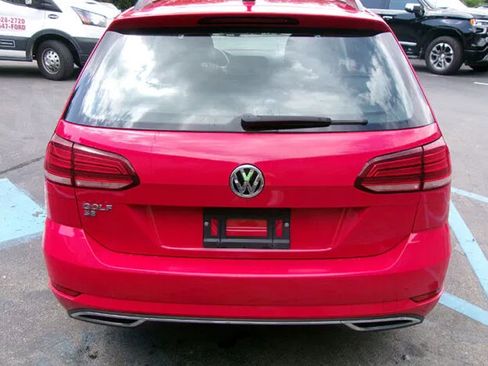 Used 2019 Volkswagen Golf S FWD image 6