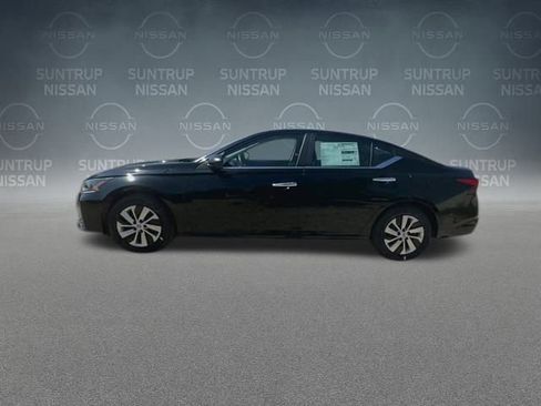 Used 2025 Nissan Altima 2.5 S image 25