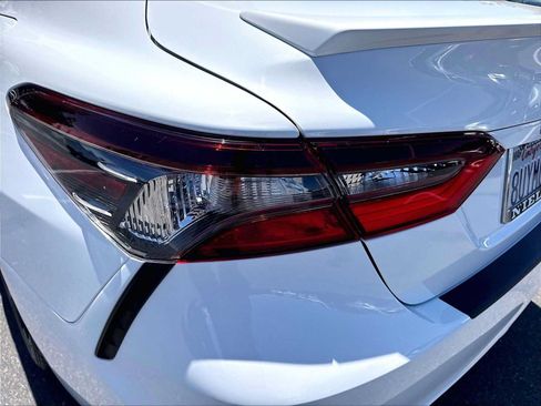 Used 2021 Toyota Camry SE w/ Carpet Mat Package (TMS) FWD image 30