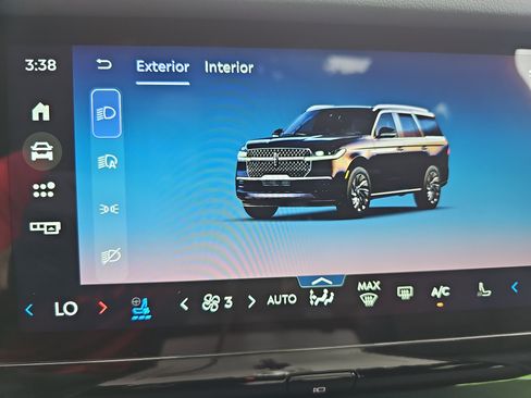 Used 2025 Lincoln Navigator Reserve w/ Jet Appearance Package AWD/4WD image 28