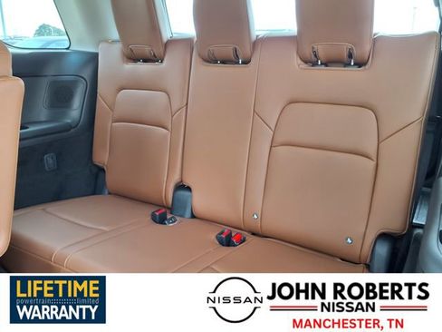 New 2026 Nissan Pathfinder Platinum image 9