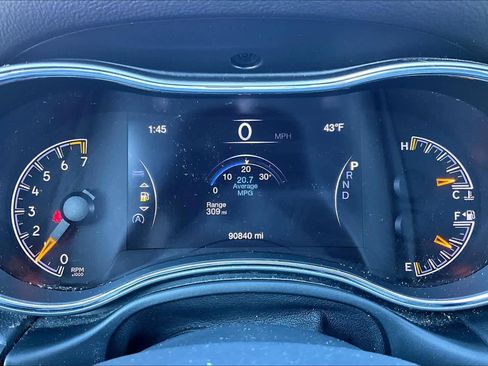 Used 2018 Jeep Grand Cherokee Limited image 26