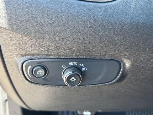 Used 2024 Chevrolet Equinox LT AWD/4WD image 32