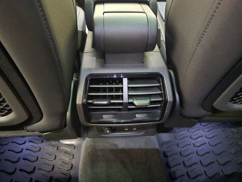 Used 2025 Audi Q3 2.0T Premium w/ Convenience Package AWD/4WD image 34