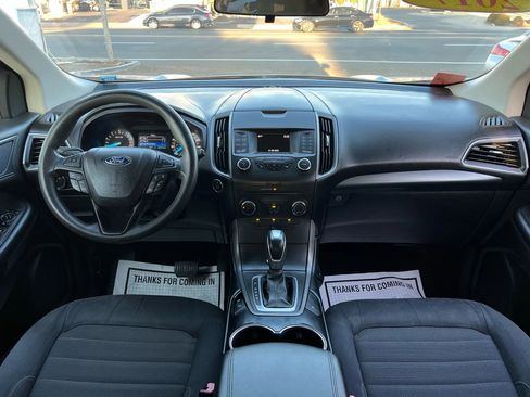 Used 2017 Ford Edge SE FWD image 30