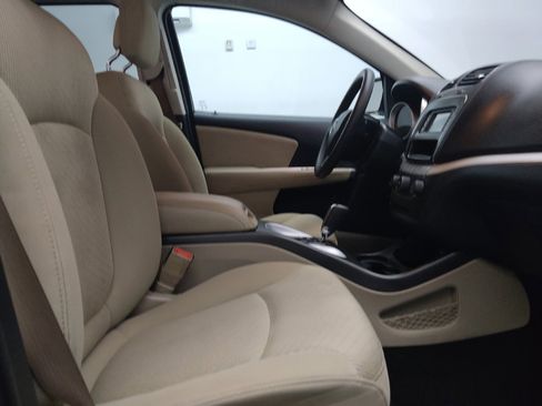 Used 2018 Dodge Journey SE FWD image 21