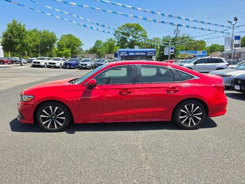 Used 2024 Honda Civic EX image 2