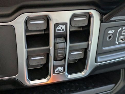 New 2026 Jeep Gladiator Sport image 19