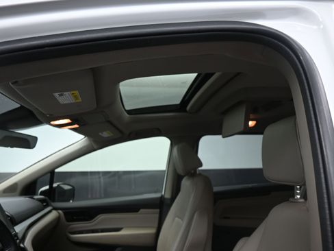 Used 2022 Honda Odyssey Touring image 18
