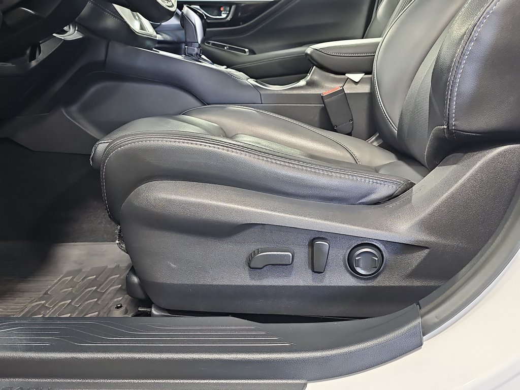 Used 2020 Subaru Outback Limited AWD/4WD image 31