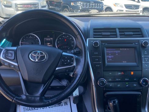 Used 2017 Toyota Camry SE FWD image 14