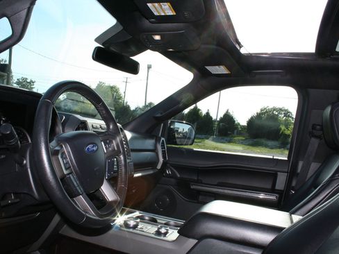 Used 2020 Ford Expedition Max XLT w/ Equipment Group 201A image 20