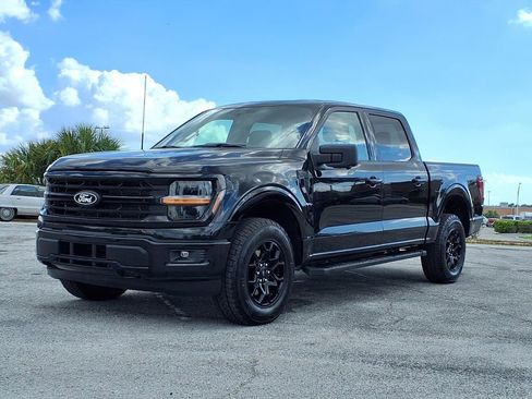 Used 2024 Ford F150 XLT w/ XLT Black Appearance Package image 3