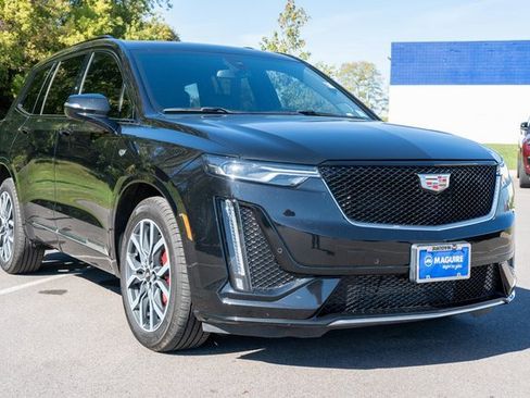 Used 2024 Cadillac XT6 Sport image 4