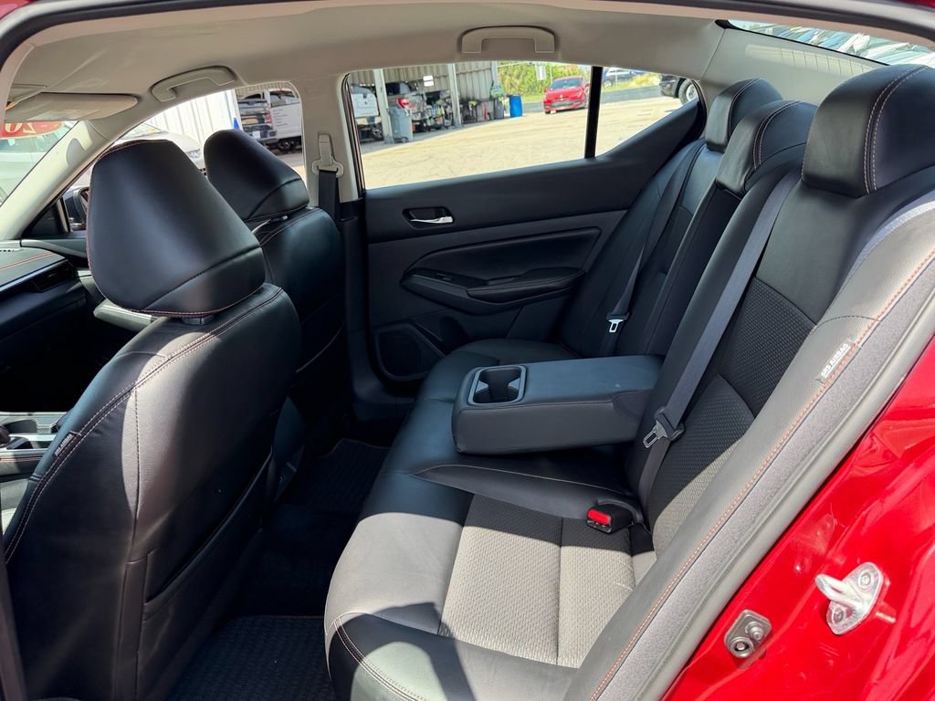 Used 2019 Nissan Altima 2.5 SR FWD image 12