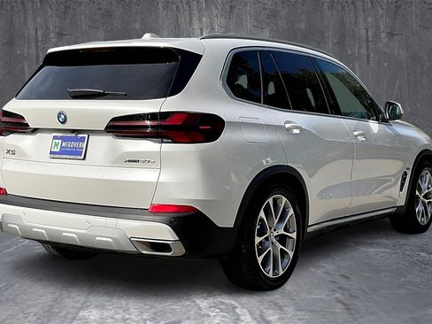 Used 2026 BMW X5 xDrive50e w/ Climate Comfort Package image 6