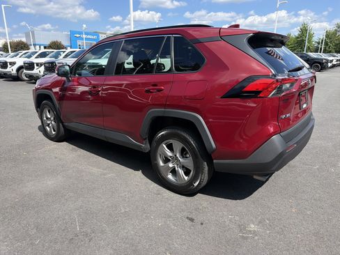 Used 2025 Toyota RAV4 XLE AWD/4WD image 8