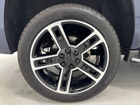 Used 2020 Chevrolet Tahoe Premier AWD/4WD image 40