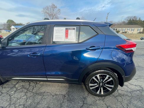 Used 2020 Nissan Kicks SR w/ SR Premium Package image 4