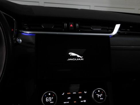 Used 2024 Jaguar F-PACE SVR image 44