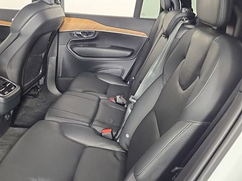 Certified 2023 Volvo XC90 B6 Plus AWD/4WD image 18