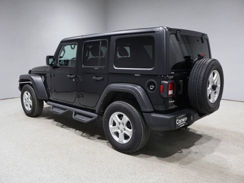Used 2022 Jeep Wrangler Unlimited Sport AWD/4WD image 4