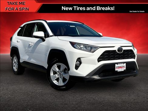 Used 2019 Toyota RAV4 XLE AWD/4WD image 1