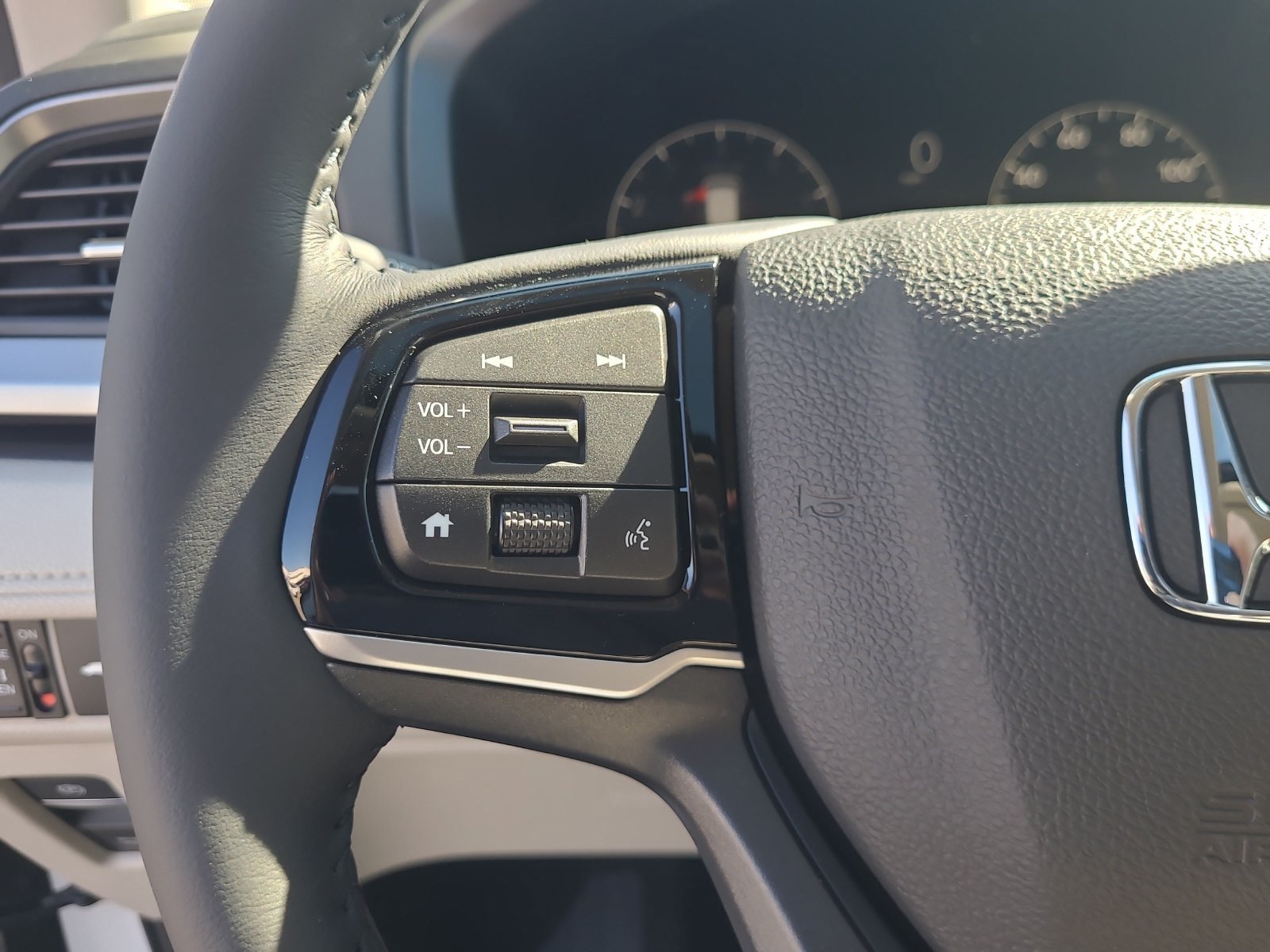 New 2027 Honda Odyssey EX-L image 32