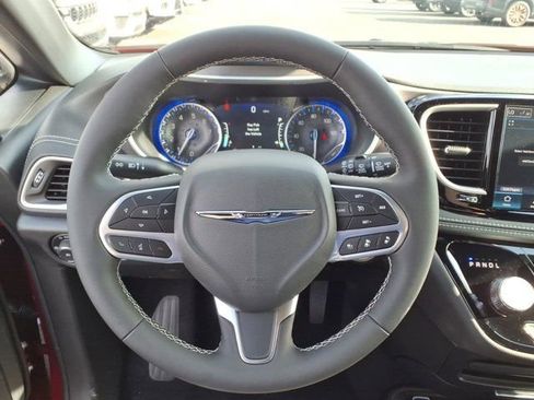 New 2026 Chrysler Pacifica Select image 12