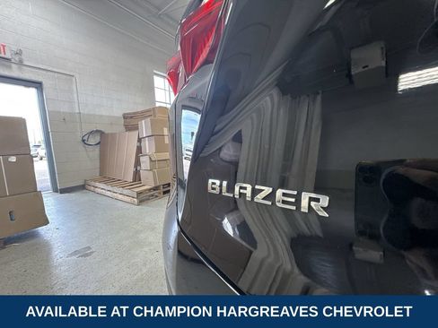 Used 2022 Chevrolet Blazer LT FWD image 40