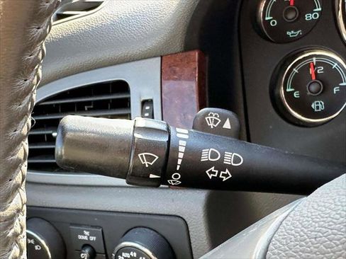 Used 2013 Chevrolet Avalanche LTZ image 26