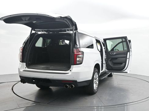 Used 2023 Chevrolet Suburban Premier image 44