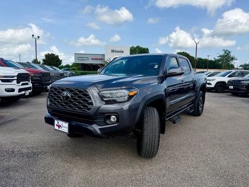 Used 2023 Toyota Tacoma TRD Off-Road w/ Technology Package AWD/4WD image 3