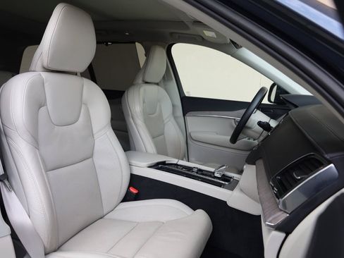 Used 2023 Volvo XC90 B6 Ultimate w/ Protection Package Premier AWD/4WD image 34