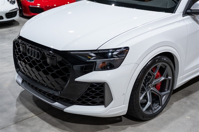Used 2025 Audi RS Q8 performance AWD/4WD image 15