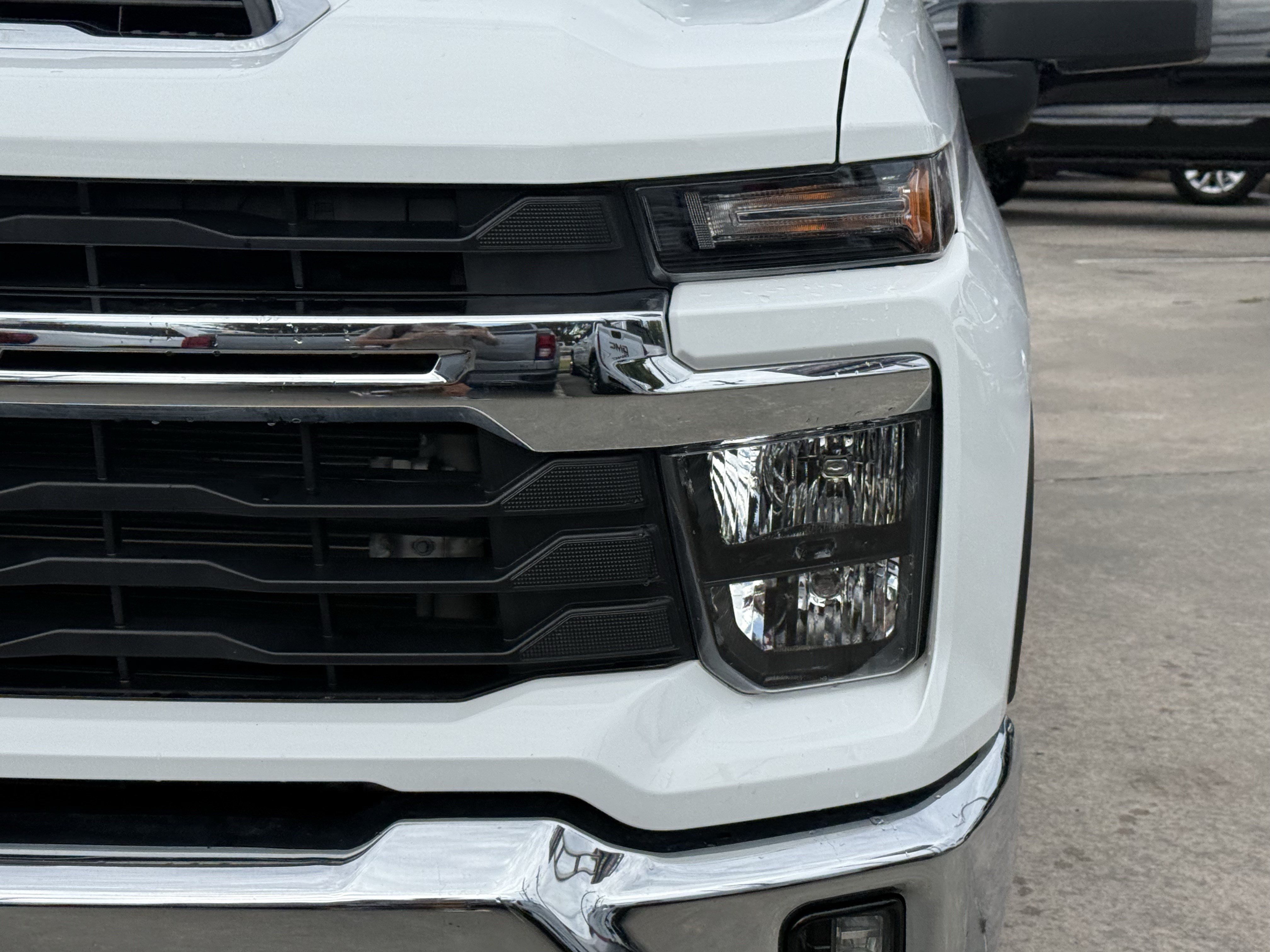 Used 2025 Chevrolet Silverado 2500 LT w/ Convenience Package AWD/4WD image 11
