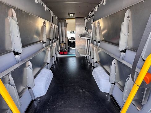 Used 2024 RAM ProMaster 3500 w/ Delivery Van Package FWD image 9