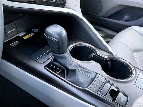 Used 2022 Toyota Camry XSE w/ Carpet Mat Package (TMS) FWD image 30