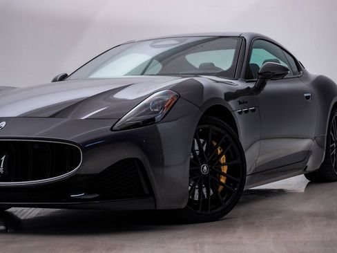 Certified 2024 Maserati GranTurismo Modena image 2