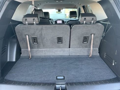 Used 2020 Chevrolet Traverse RS image 22