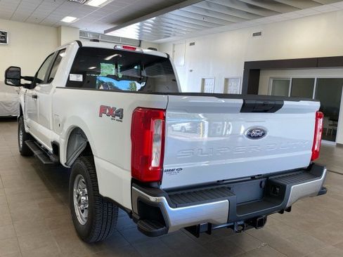 New 2026 Ford F250 XL w/ FX4 Off-Road Package image 5