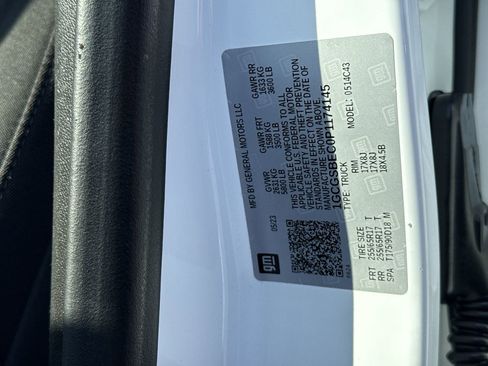 Used 2023 Chevrolet Colorado W/T image 30