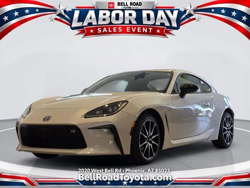 New 2026 Toyota GR86 w/ ALL Weather Mat Package (TMS) RWD image 1