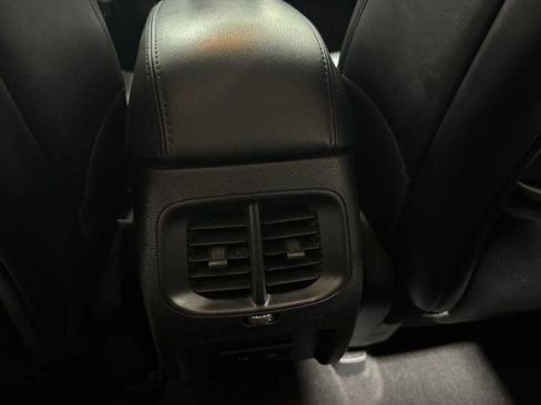 Used 2019 Jeep Cherokee Latitude Plus image 4