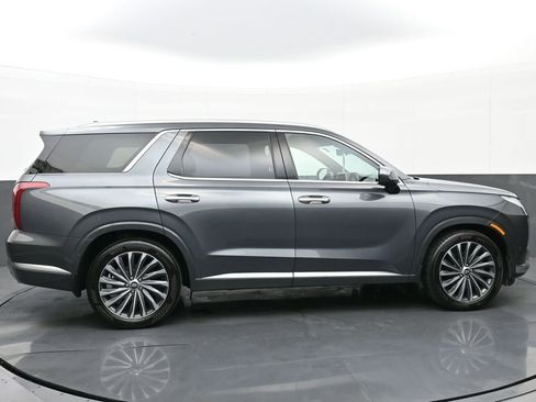 Used 2023 Hyundai Palisade Calligraphy w/ Cargo Package image 3