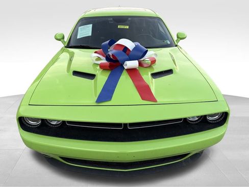 Used 2015 Dodge Challenger R/T Plus image 9