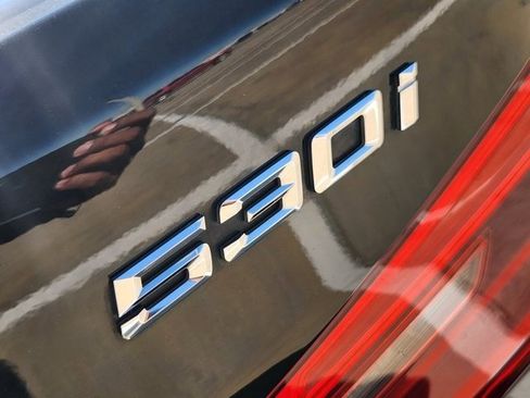 Used 2018 BMW 530i image 11