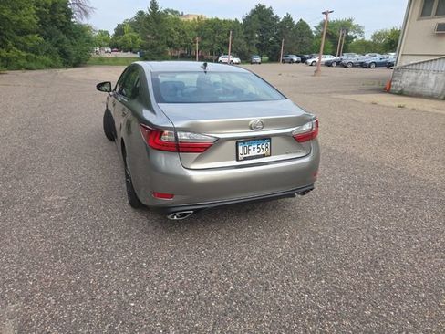 Used 2016 Lexus ES 350 w/ Premium Package w/Wood Trim FWD image 10