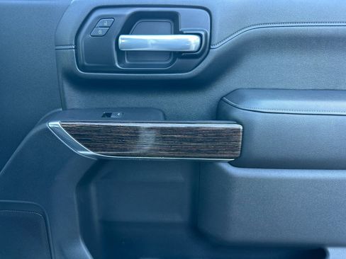 Used 2021 GMC Sierra 2500 SLE w/ SLE Value Package; image 19