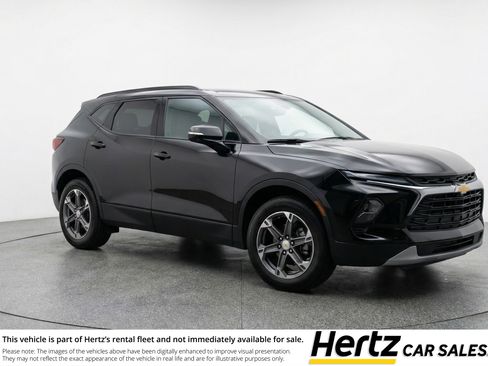 Used 2025 Chevrolet Blazer LT FWD image 1